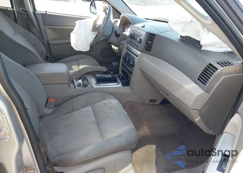 2007 Jeep Grand Cherokee Laredo z USA, uszkodzony, nr VIN 1J8GR48K87C575899